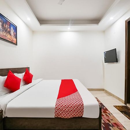 Hotel O Premium Rooms Chhatarpur Νέο Δελχί Εξωτερικό φωτογραφία