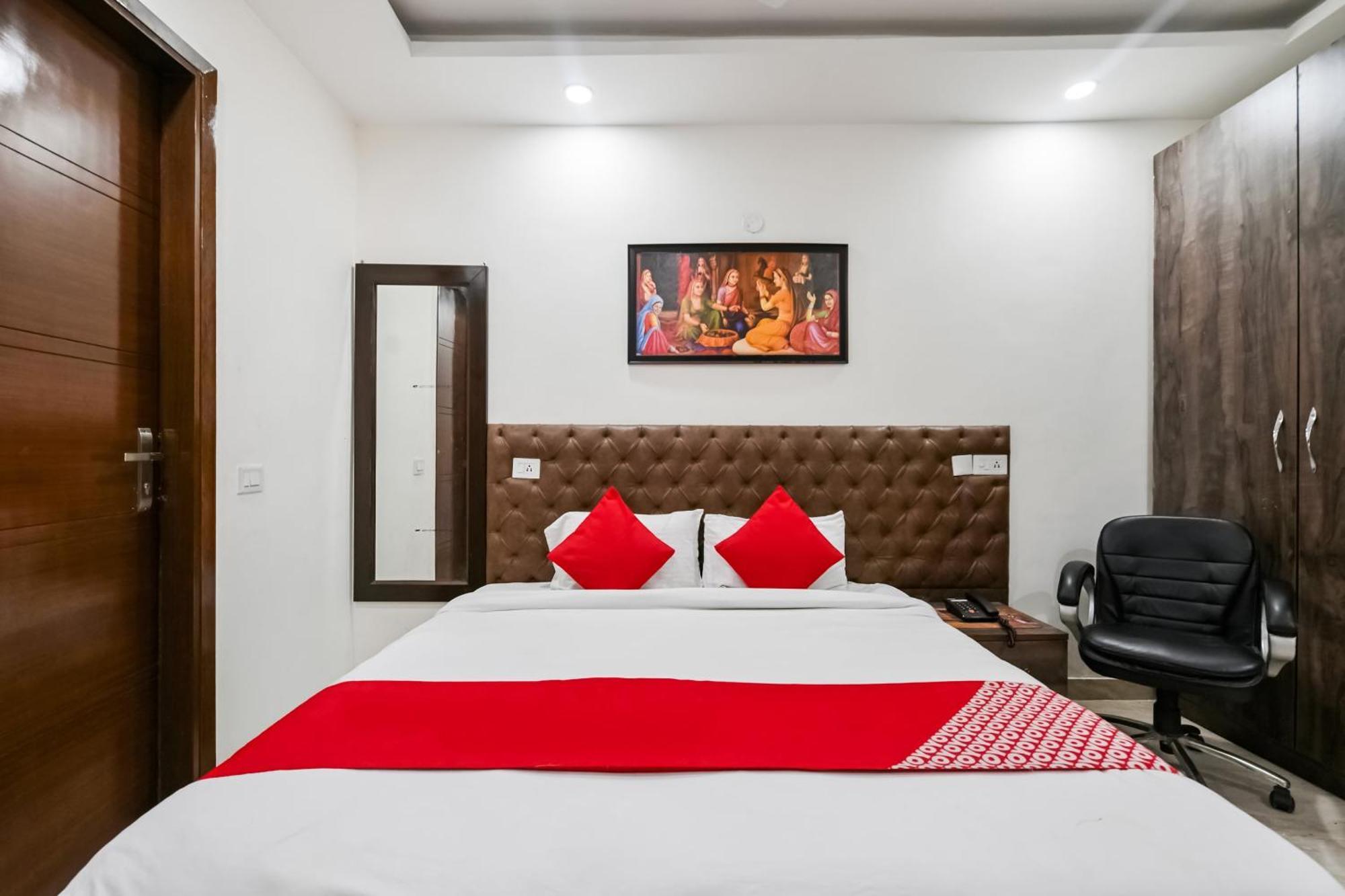 Hotel O Premium Rooms Chhatarpur Νέο Δελχί Εξωτερικό φωτογραφία
