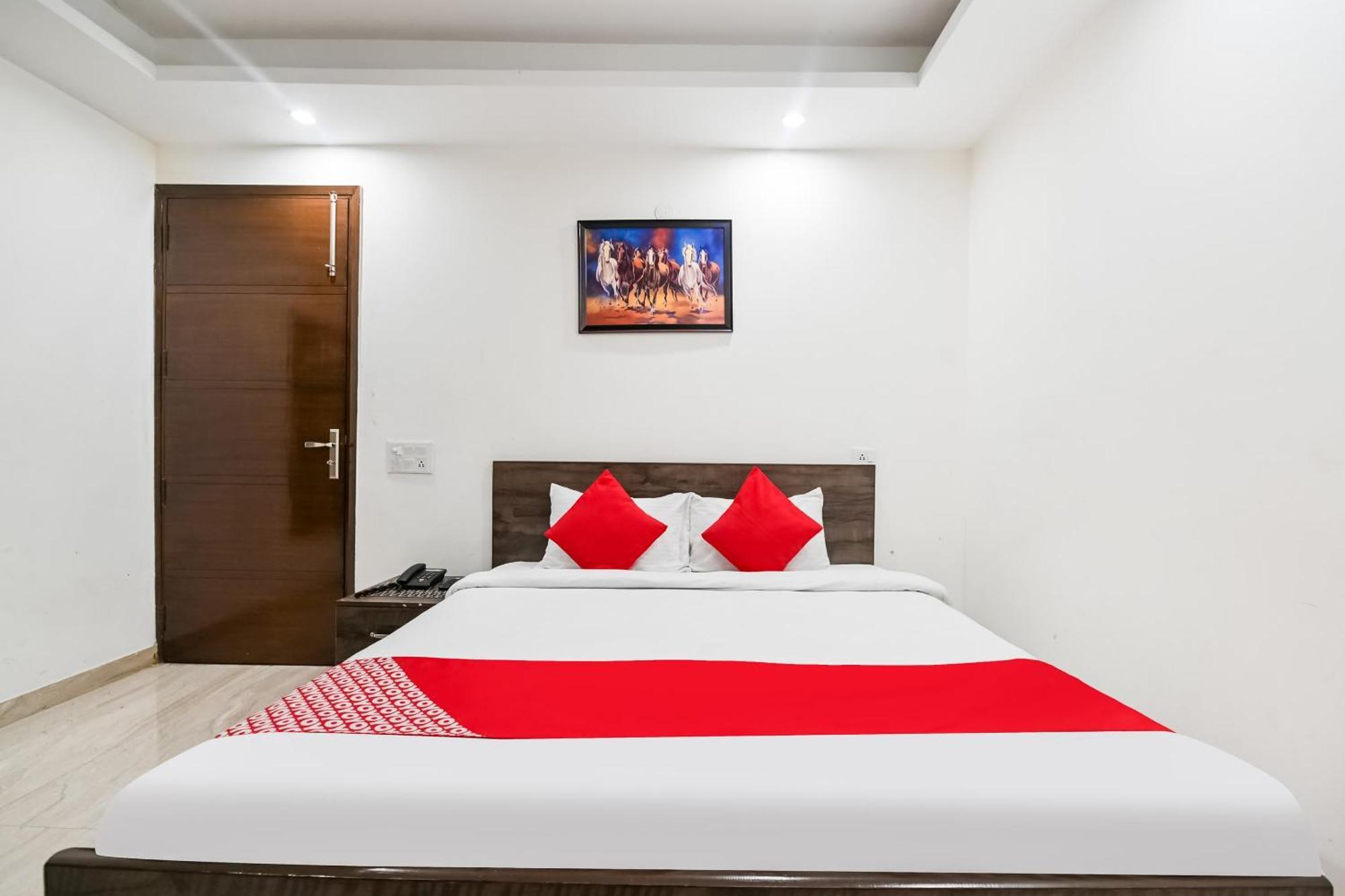 Hotel O Premium Rooms Chhatarpur Νέο Δελχί Εξωτερικό φωτογραφία