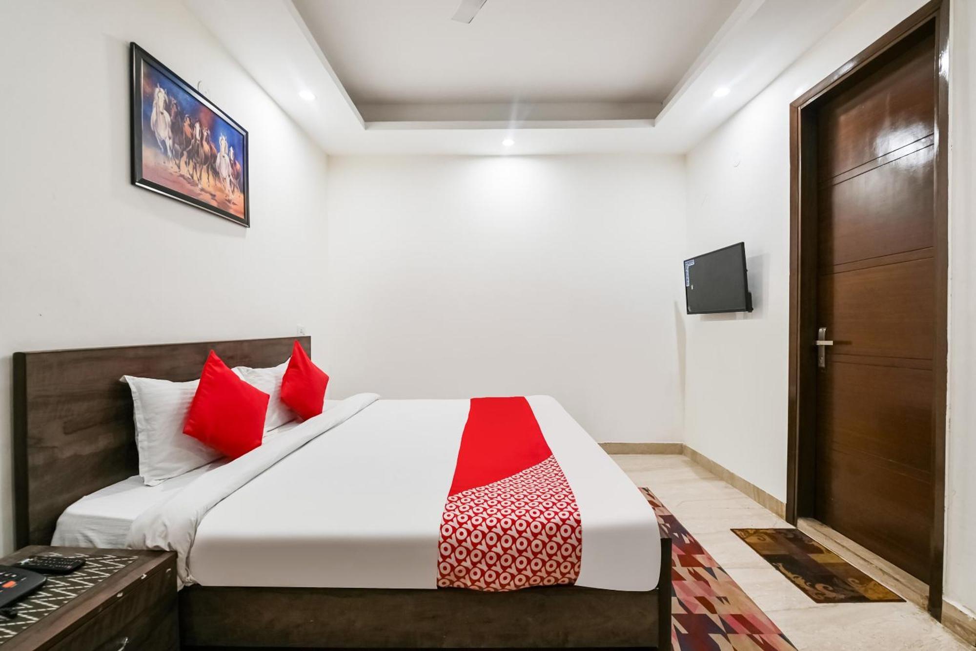 Hotel O Premium Rooms Chhatarpur Νέο Δελχί Εξωτερικό φωτογραφία